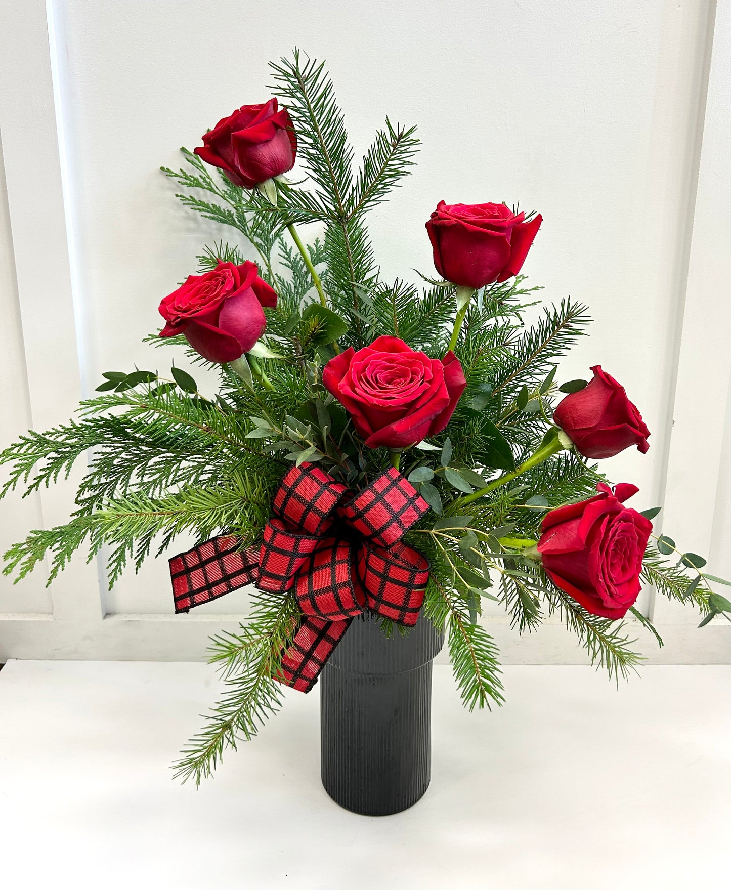 Christmas 1/2 Dozen Red Roses